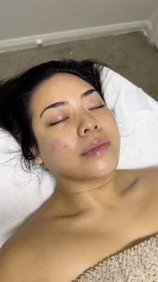 Instagram post from skinlabsydney. This post is in position 4.
